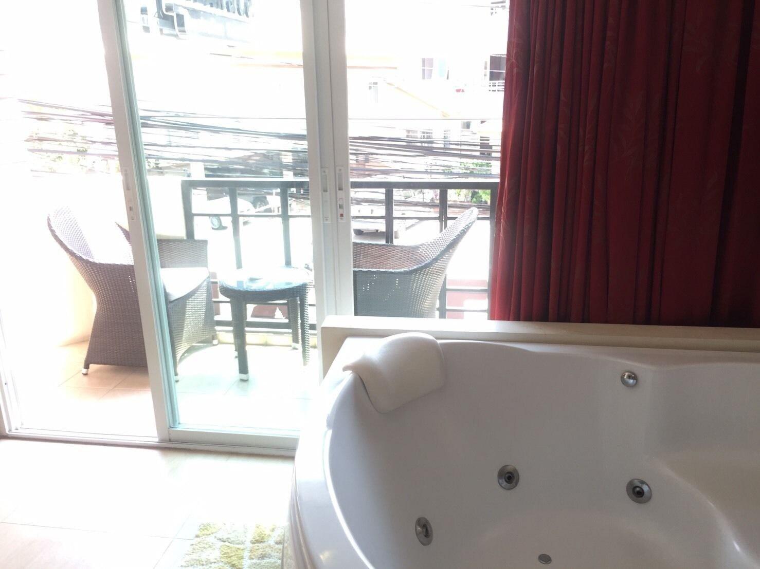 Steak And Co. Boutique Hotel Патая Екстериор снимка