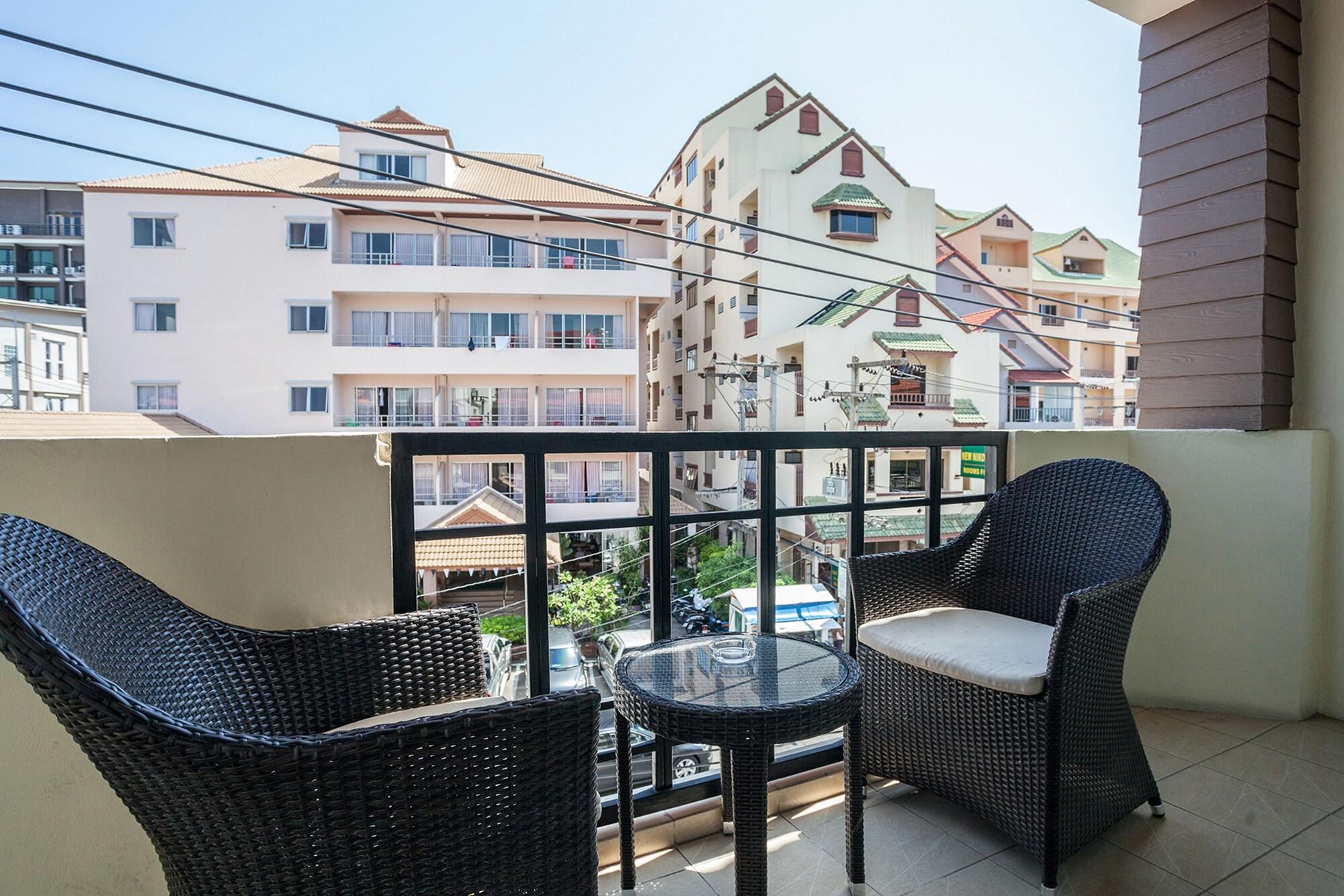 Steak And Co. Boutique Hotel Патая Екстериор снимка