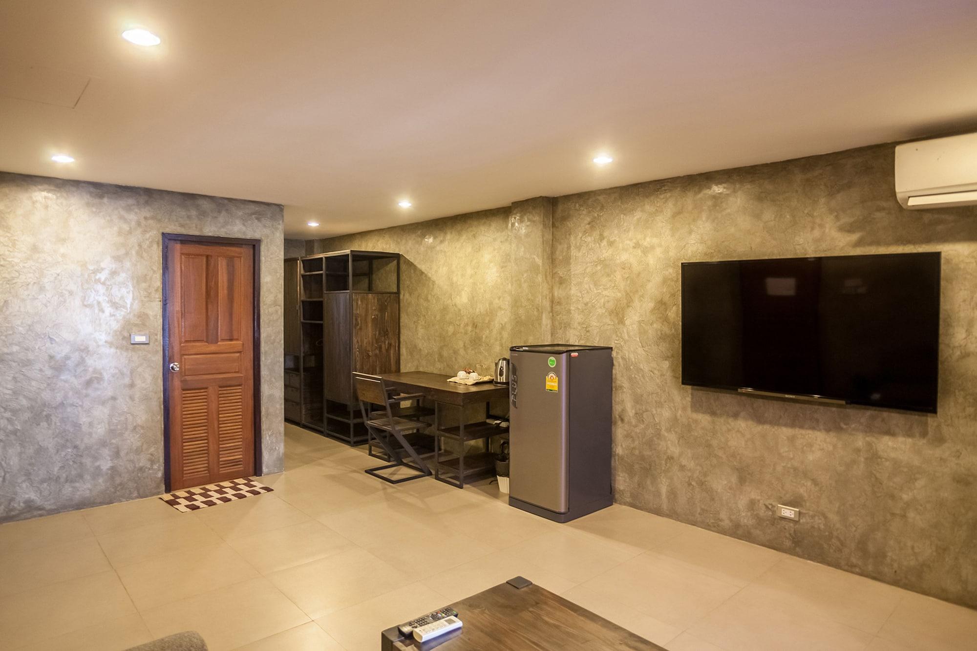 Steak And Co. Boutique Hotel Патая Екстериор снимка