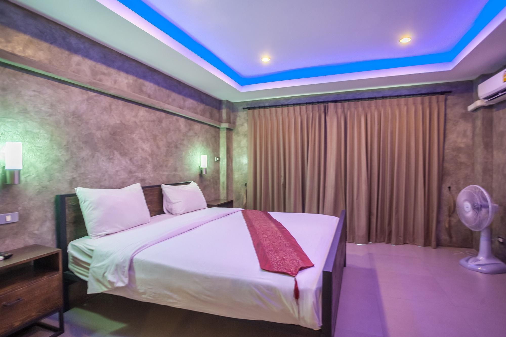 Steak And Co. Boutique Hotel Патая Екстериор снимка