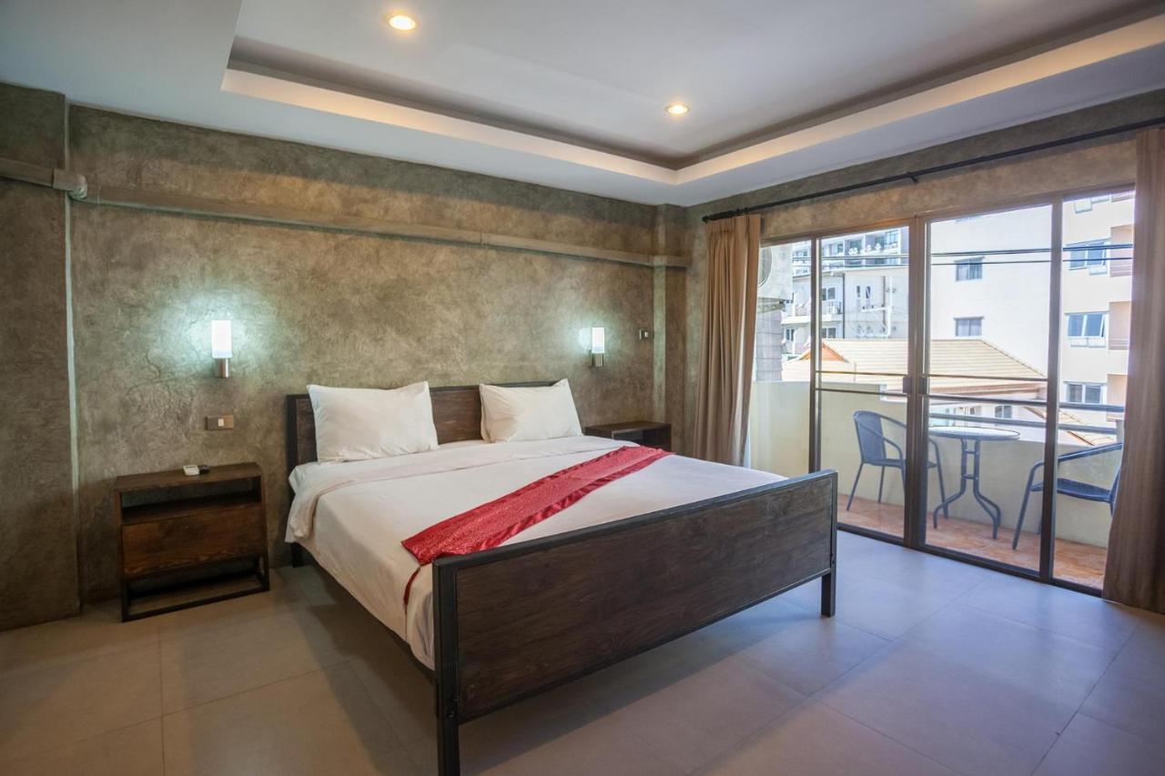 Steak And Co. Boutique Hotel Патая Екстериор снимка